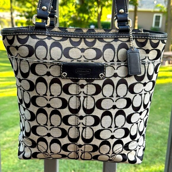 Coach Hampton “2008” (F13077) Signature Canvas With Leather Trim Tote Bag (EUC) - Picture 3 of 14